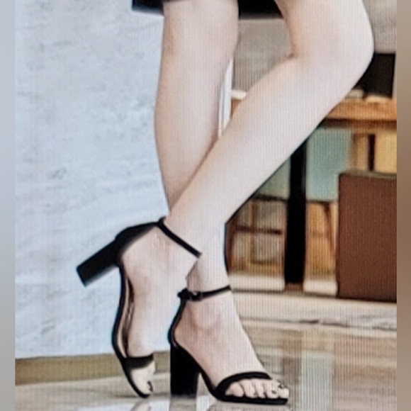 NIB CHUNKY BLOCK HEAL ANKLE STRAP FAUX SUEDE SANDAL SHOE SIZE 8 BLACK - Picture 1 of 12